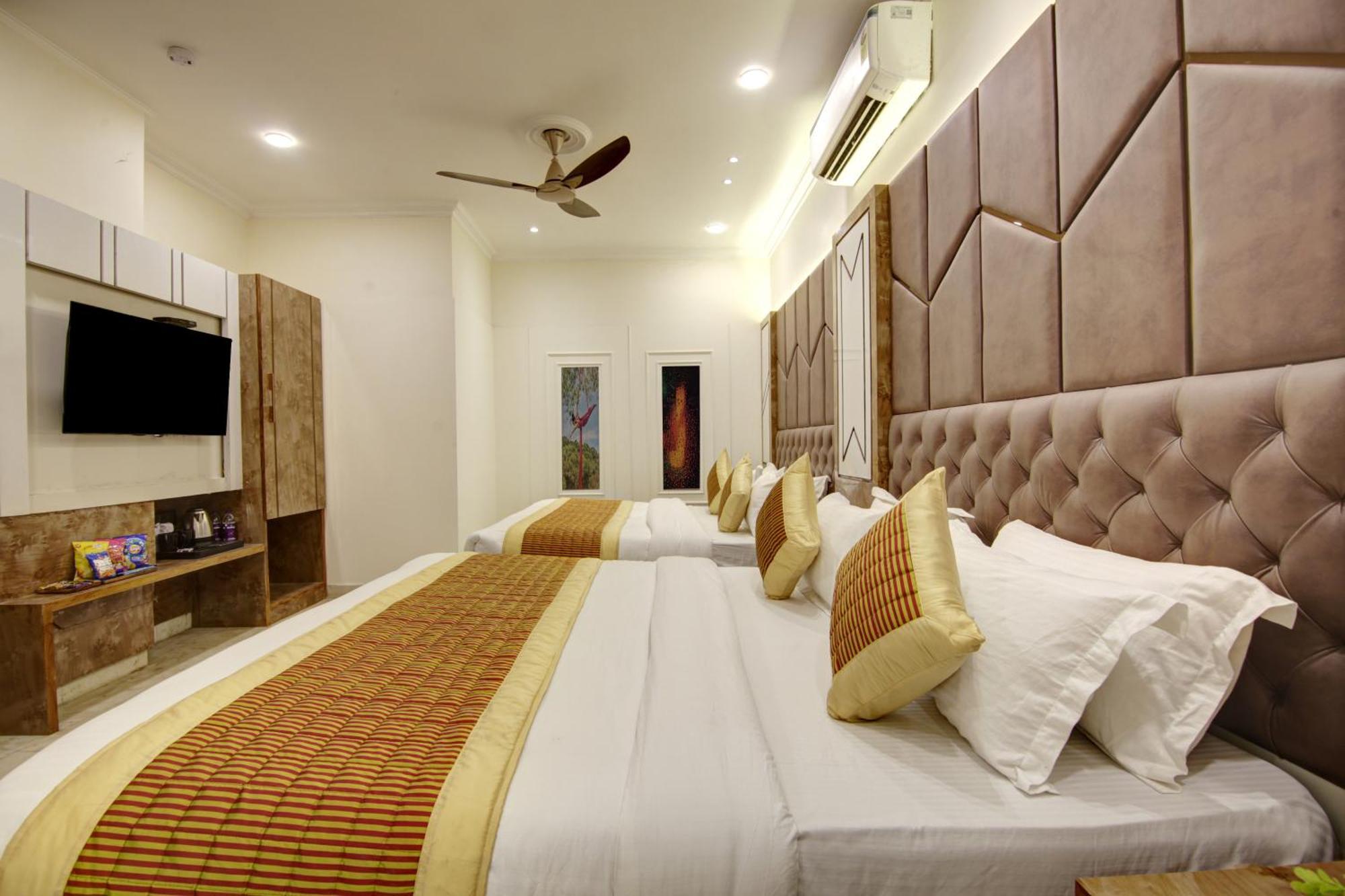 Bless Inn - Near Connaught Place Új-Delhi Kültér fotó