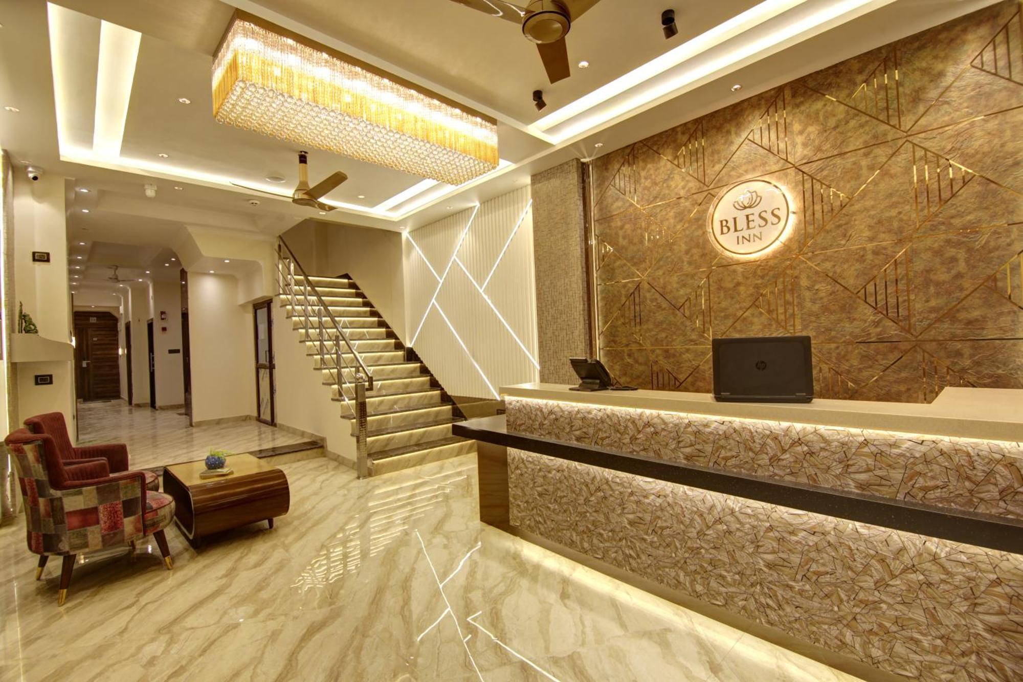 Bless Inn - Near Connaught Place Új-Delhi Kültér fotó