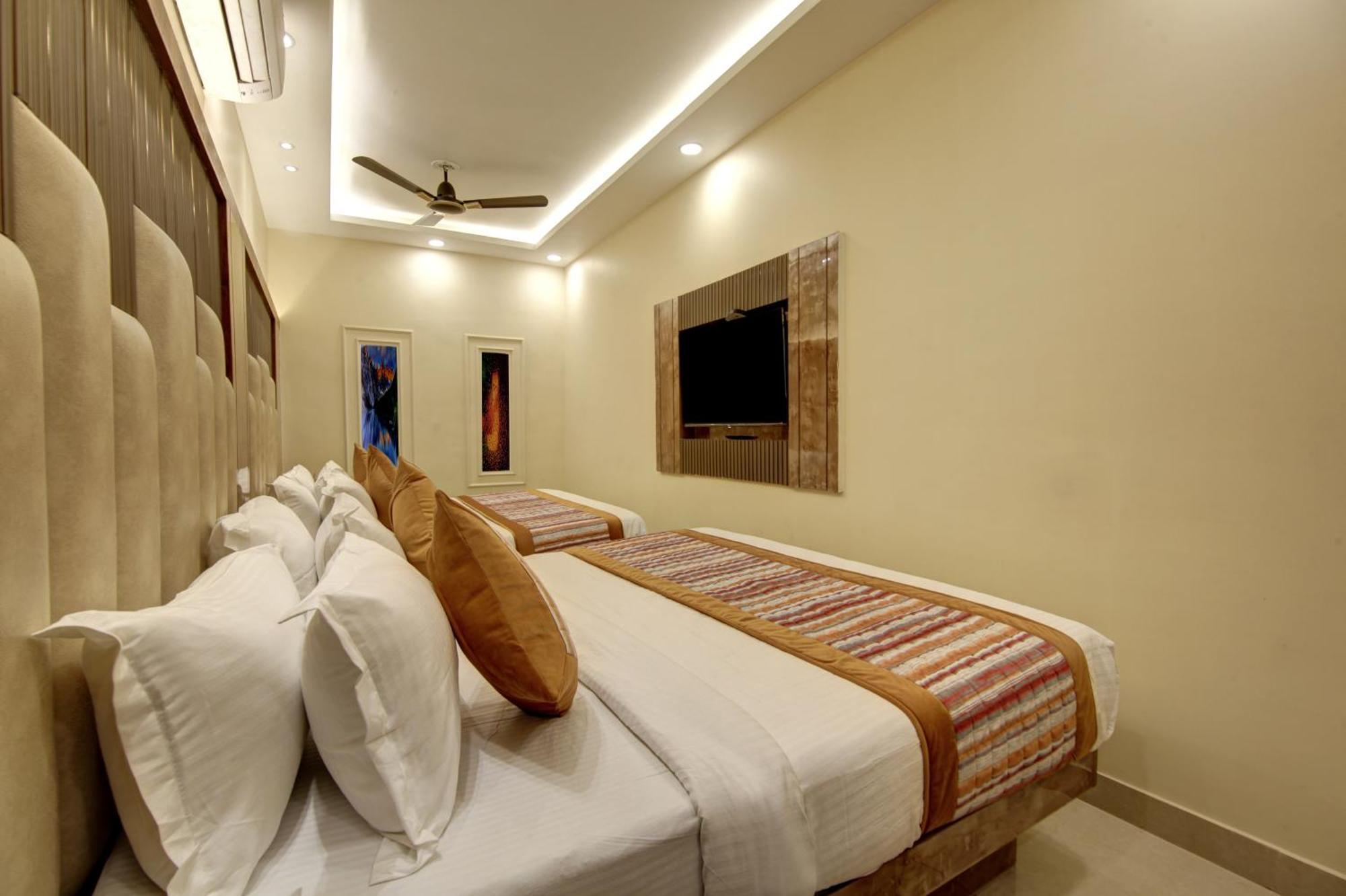 Bless Inn - Near Connaught Place Új-Delhi Kültér fotó