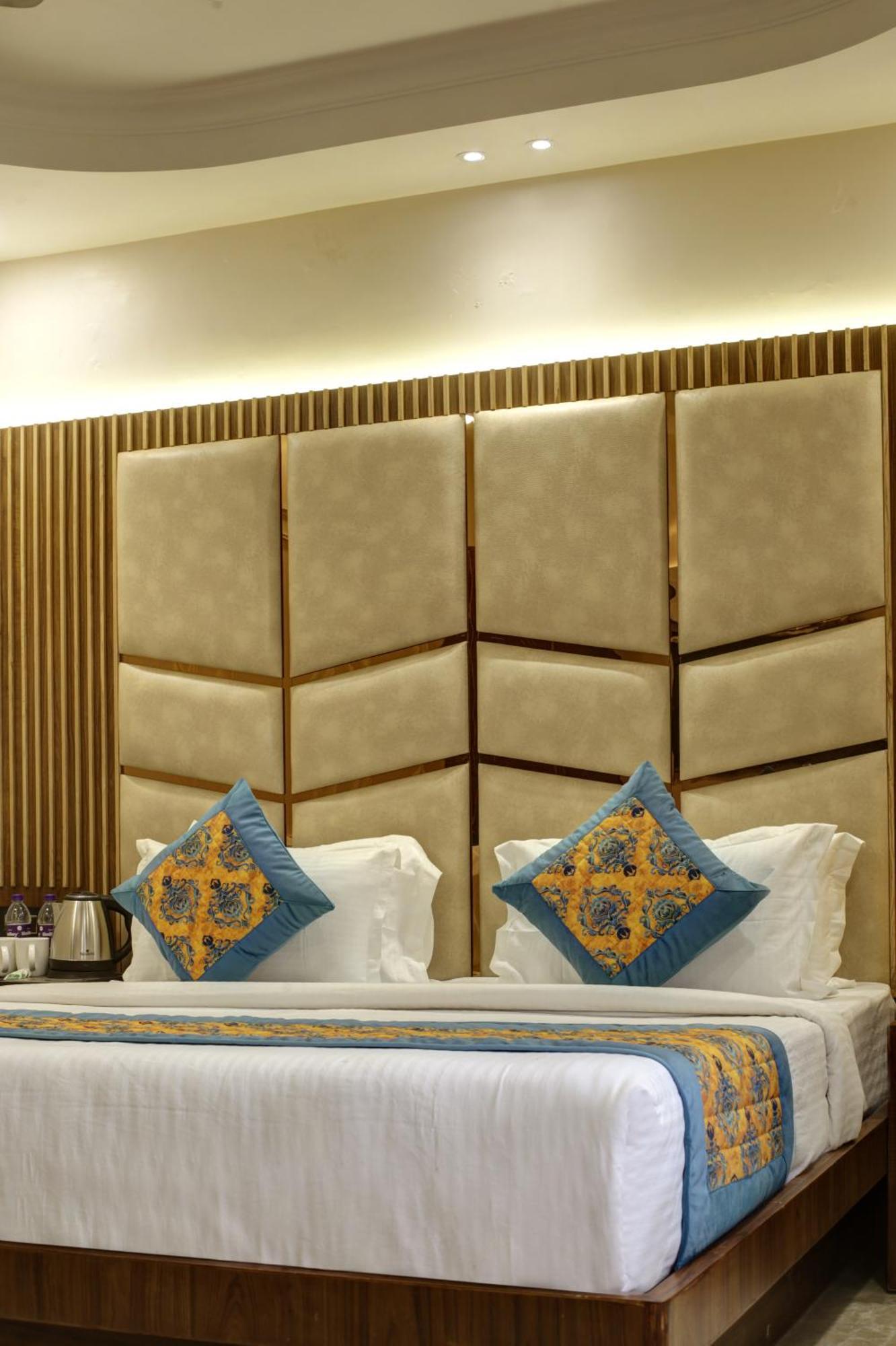 Bless Inn - Near Connaught Place Új-Delhi Kültér fotó